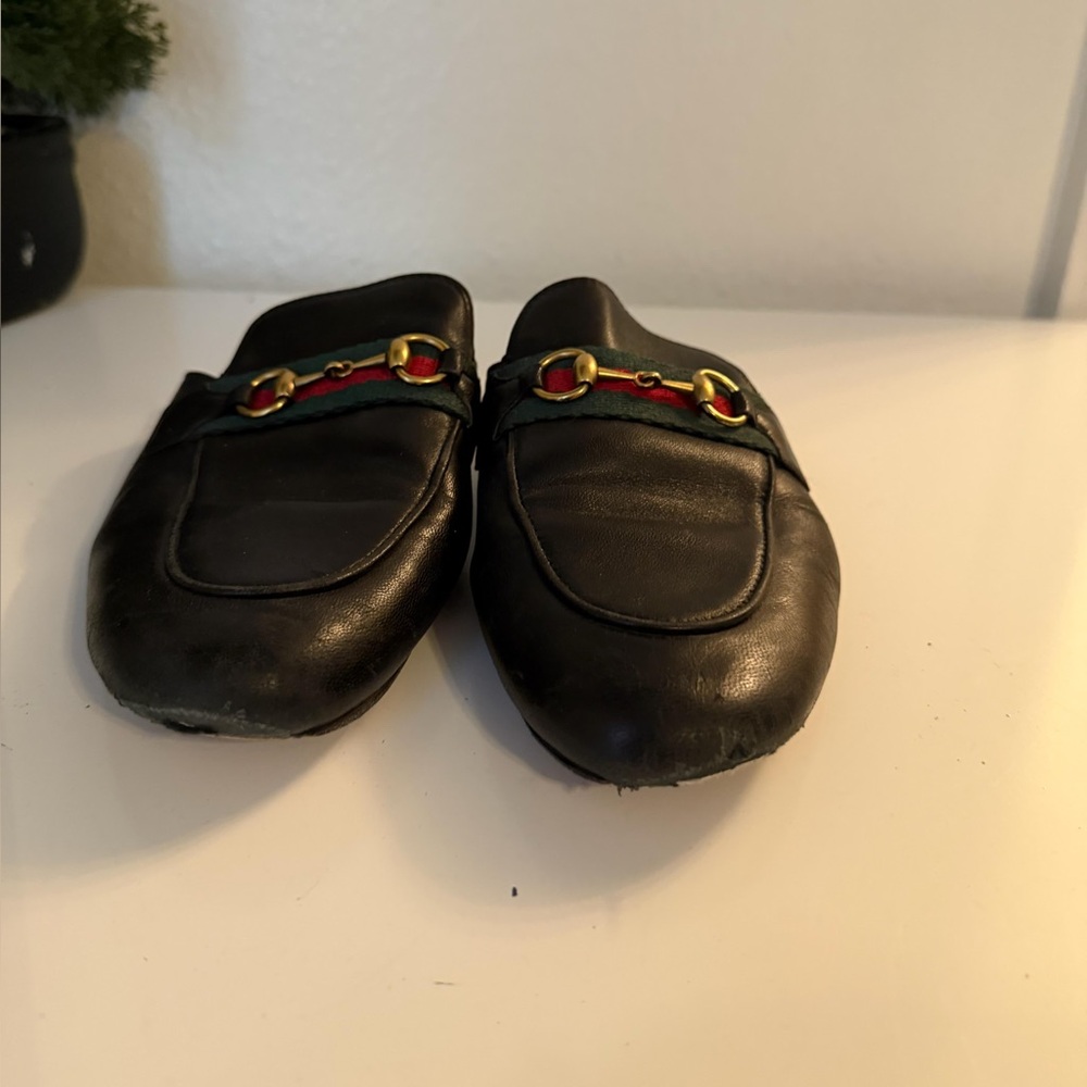 Gucci Beige and Red Heart Sandals - Picture 3 of 6